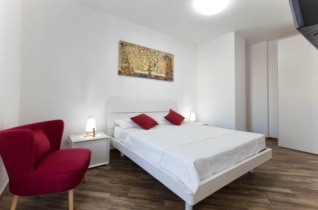 House Garden E Sky Apartment Alghero Bagian luar foto